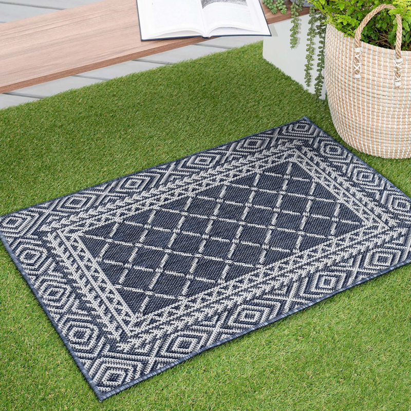 Hassett Indoor / Outdoor Rug, Rectangle 2' x 3'