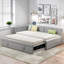 Lit de jour rembourré en forme de L avec couchette escamotable, ports USB et motif carré-59897373
