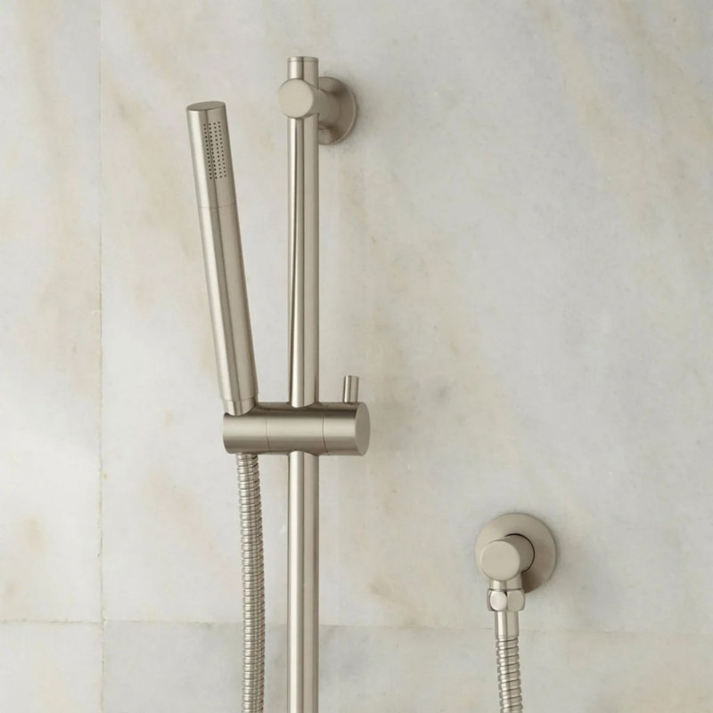 Douche en nickel brossé avec mélangeur à trois poignées BathSelect et douchette à main 8 po., Fixation au plafond, 16, Carrée