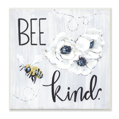 «Bee Kind Witty Bumble Insect Buzzing Blossoms», art mural par Sara Baker