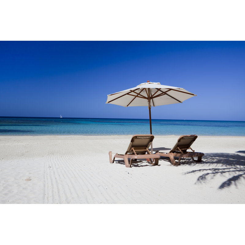 Plage sous un parasol de Dstéphens, H 32 po x l 48 po
