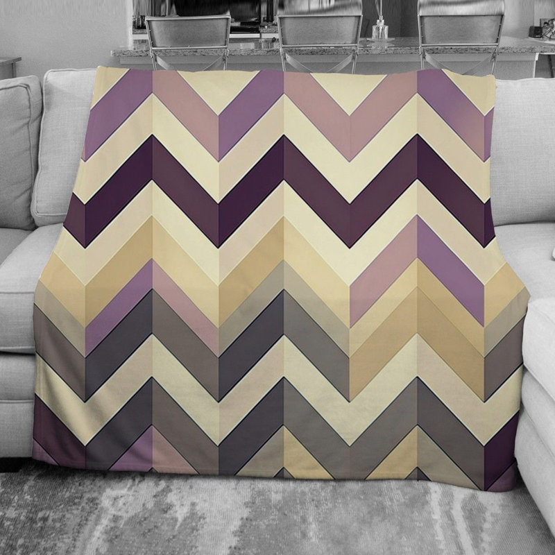 Couverture en molleton à chevrons, L 51 po x L 60 po, Bleu marine / rose