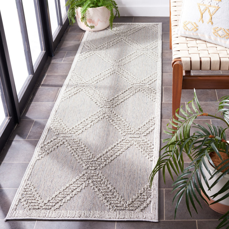 Amber-Jayne Area Indoor/Outdoor Area Rug In Gray/Light Gray, Runner 2'2" x 6'