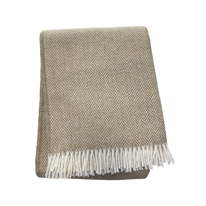 Jeté en peluche à chevrons, L 70 po x l 55 po, Cinnamon Herringbone