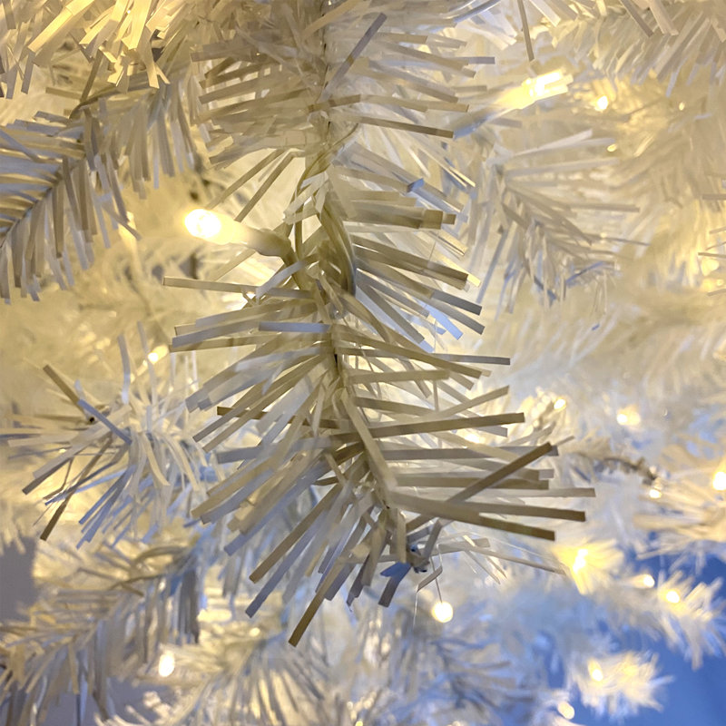 Arbre de Noël épinette blanc 7 pi 5 po avec 500 lumières DEL