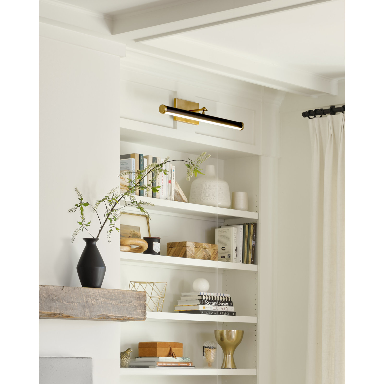 Regis Single Light Armed Sconce
