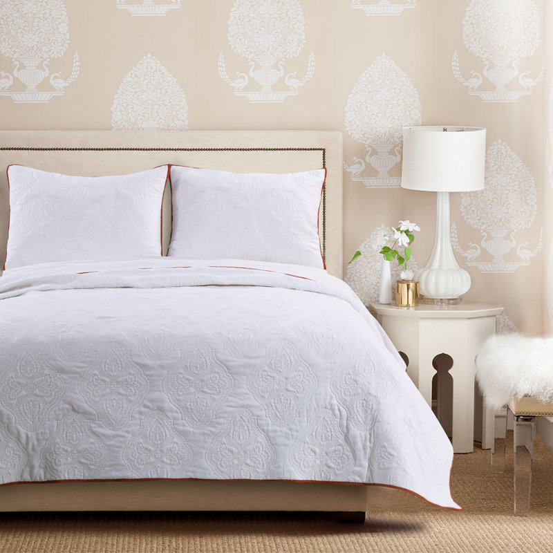 Whisper White Full Microfiber Medallion Quilt Set