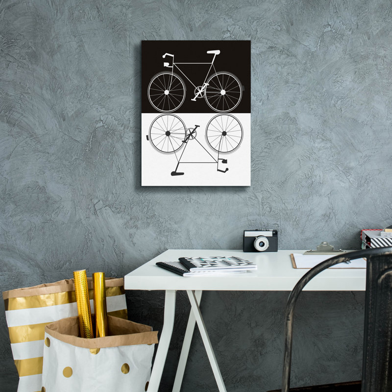 «Two Bikes» par Jan Weiss, H 16 po x l 12 po x P 0,75 po