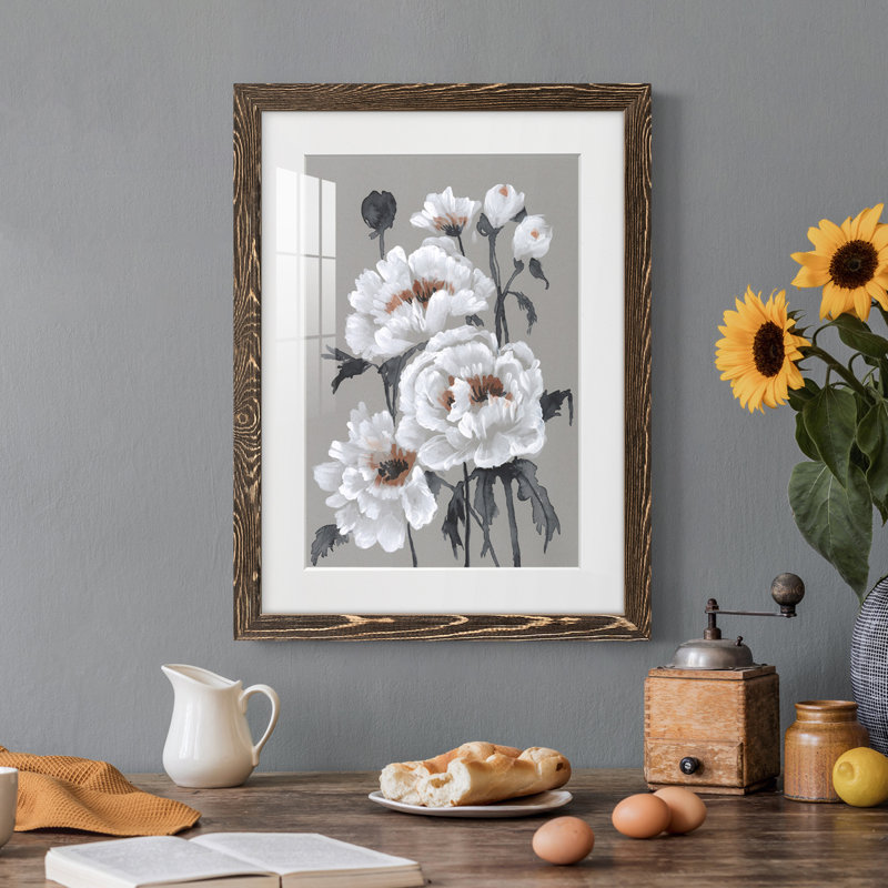 Peony Profusion II - peinture encadrée, Encadré de bois de noyer, H 32 po x l 23 po x P 1 po
