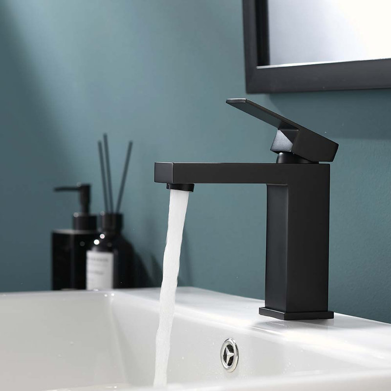 Single-handle Bathroom Faucet, Matte Black