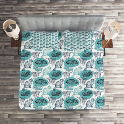 Dog And Cat Farmhouse / Country Coverlet
