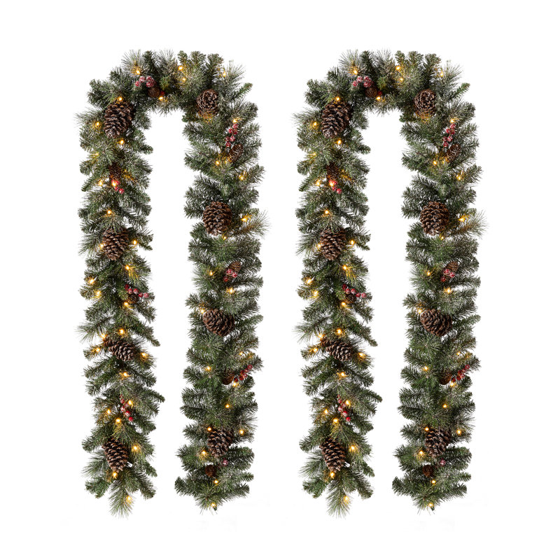Guirlande de Noël pré-éclairée 9 po Soperton