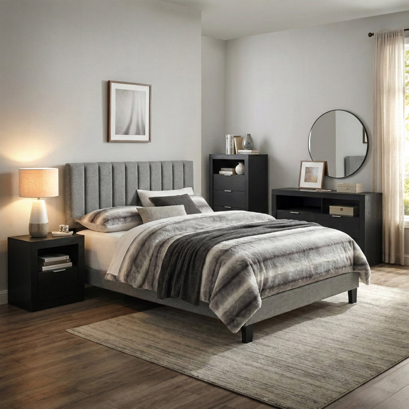 Ensemble de chambre à coucher 4 pièces Hildebran, Noir, 4 pièces: lit, table de chevet, commode, commode, Très grand lit