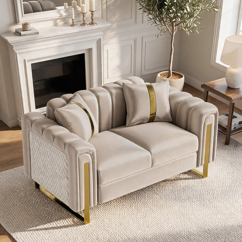 Causeuse 67 po en velours dégradé avec accoudoirs dorés, H 31,6 po x l 67 po x P 33 po, Gris argenté