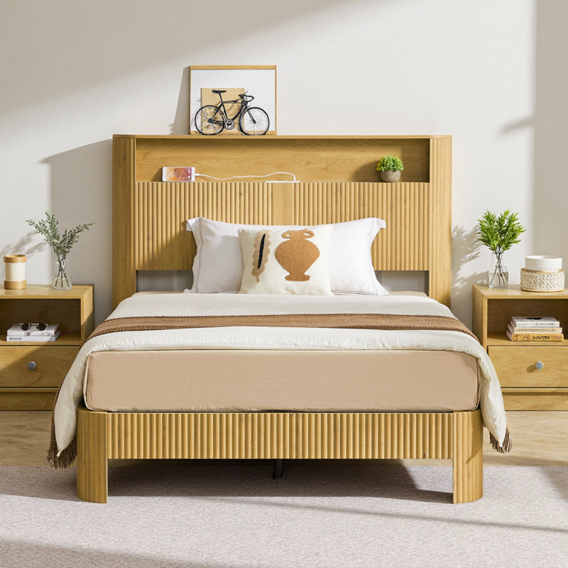 Structure de lit double avec rangement et tête de lit pour station de charge - Design ondulé moderne, support en métal silencieux, finition naturelle
