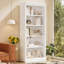 Ensemble de bibliothèque autoportante à 5 niveaux, fabrication en bois massif axée sur le rangement, blanc éclatant avec tablettes réglables et bande lumineuse à DEL pour le salon et le bureau à domicile