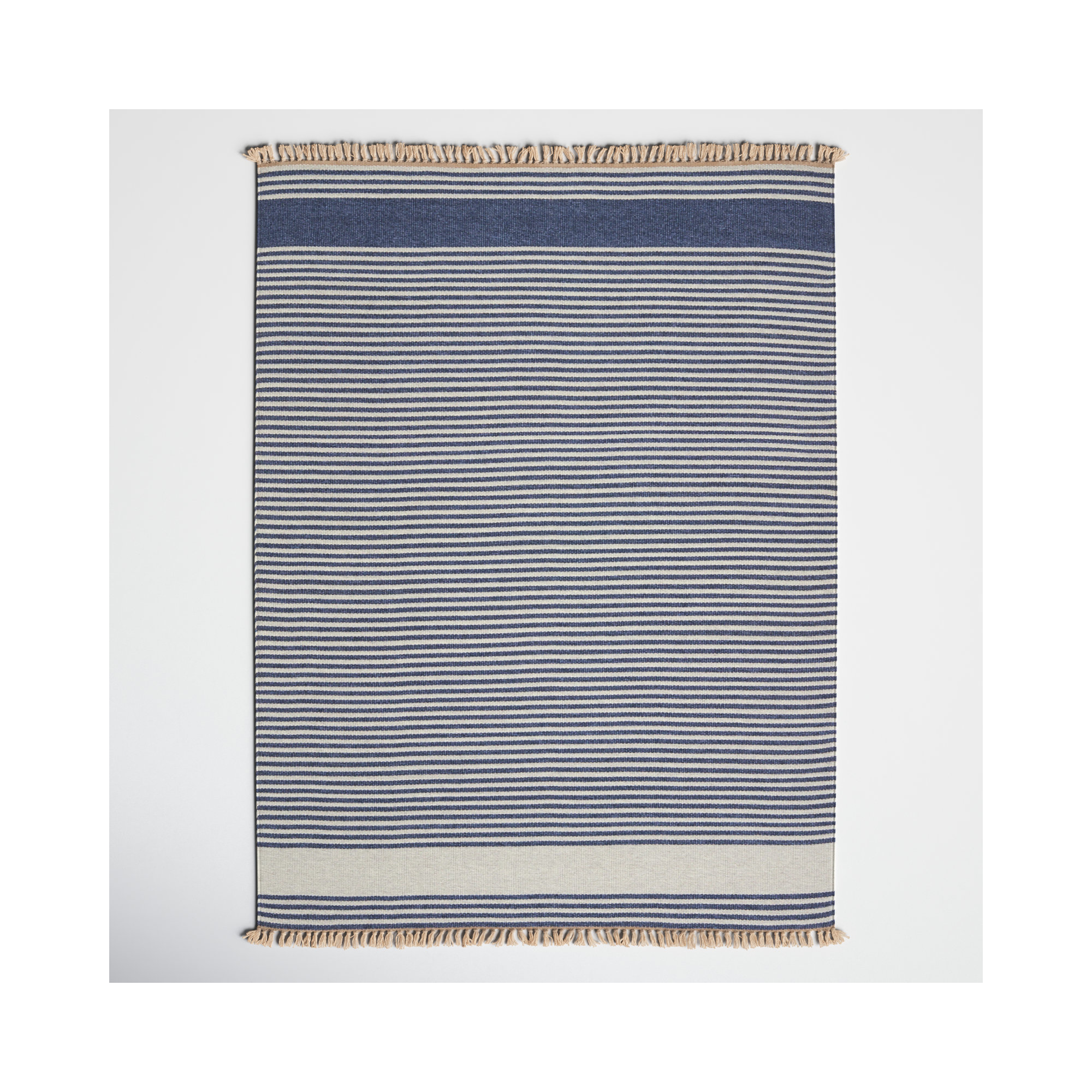 Brocka Handmade Indoor/Outdoor Rug, Rectangle 2' x 3'
