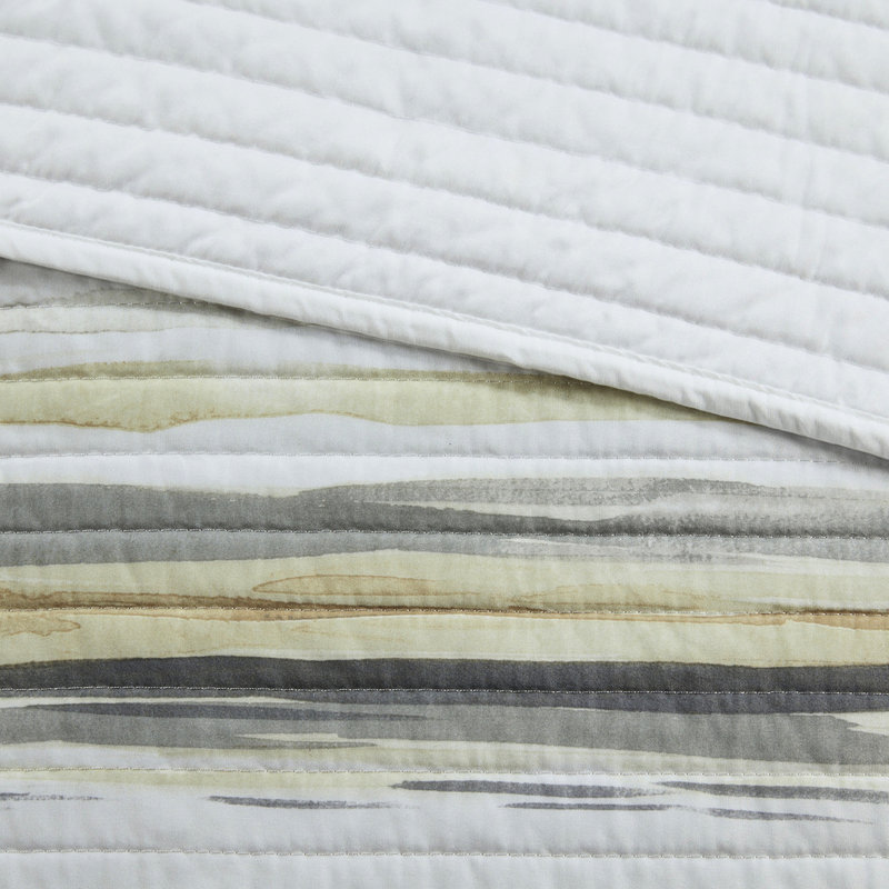 Courtepointe très grand / très grand avec imprimé jaune. Aquarelle rayée pour une chambre à coucher élégante. Microfibre douce et coussins décoratifs, très grand. Tranquille à imprimé paisible