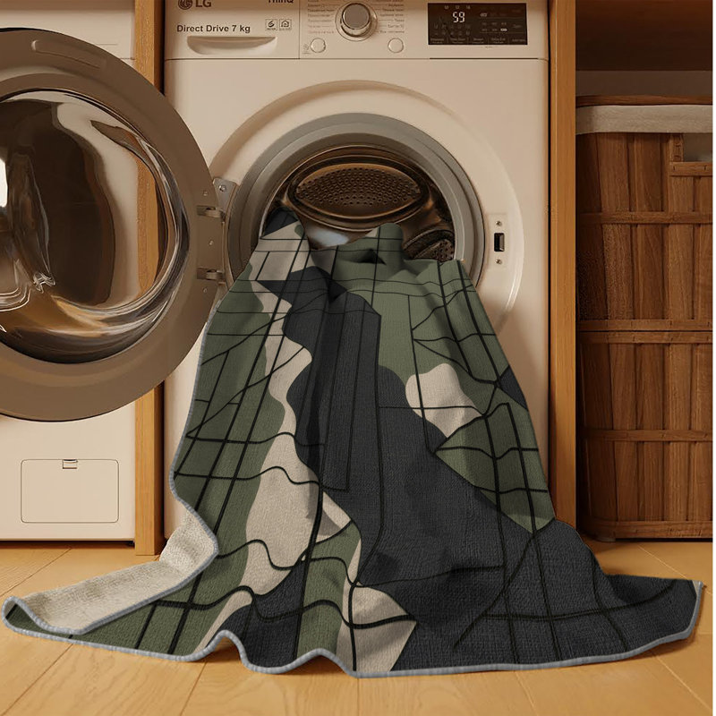 Horizon Strike Rug, Square 7'