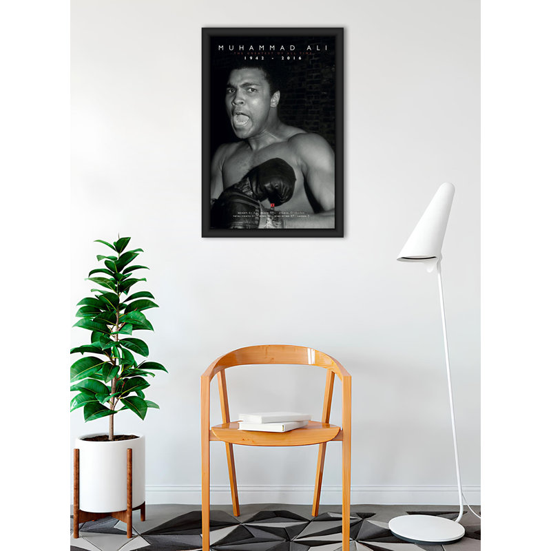 Muhammad Ali - Affiche encadrée commémorative - 24 po x 36 po - Cadre en bois d'ingénierie avec plexiglas