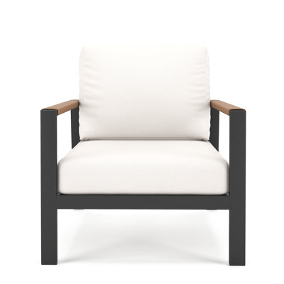 Chaise de patio avec coussins Sunbrella Bayla