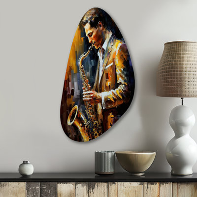 Saxophone joueur sur scène I - musique asymétrique en métal, reproduction de sculpture murale en métal de forme unique