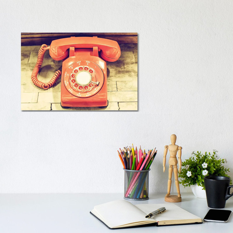 Hello by MScottPhotography - Wrapped Canvas Print, 20.32 cm H x 30.48 cm W