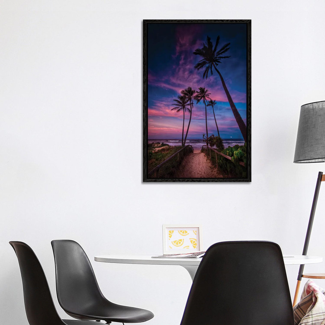 Palm Tranquility von Ben Mulder - Galerie-verpackte Leinwand Giclée auf Leinwand