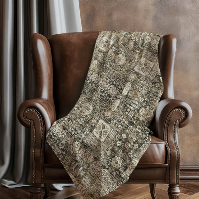 Jeté Addison Sherpa Tribal Medallion