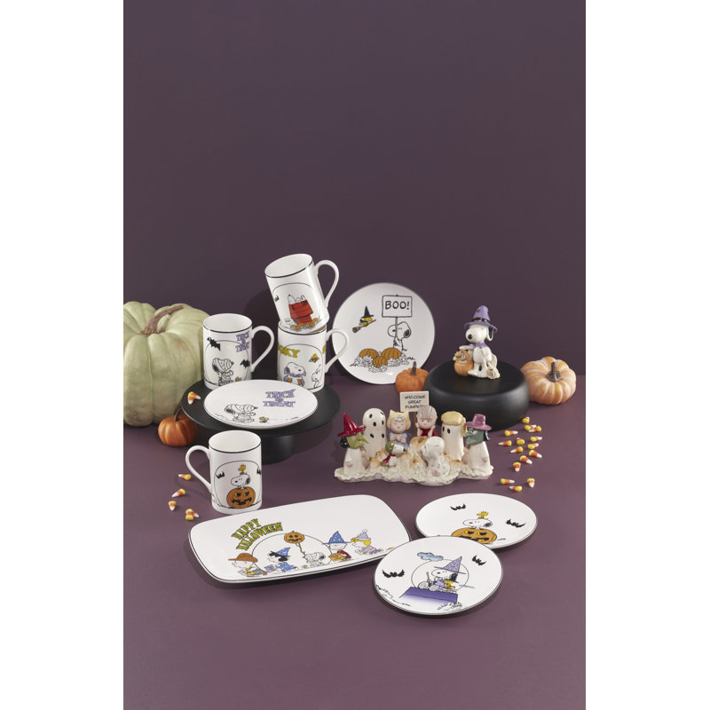 Lenox Snoopy Bewitching Treats Figurine