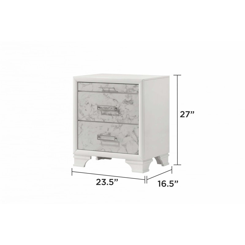 Ensemble de chambre à coucher 4 pièces, Quatre pièces : lit, table de chevet, commode et, Grand