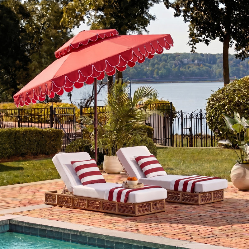 Parasol d'extérieur festonné inclinable 101 po Poppy, Rouge / Blanc