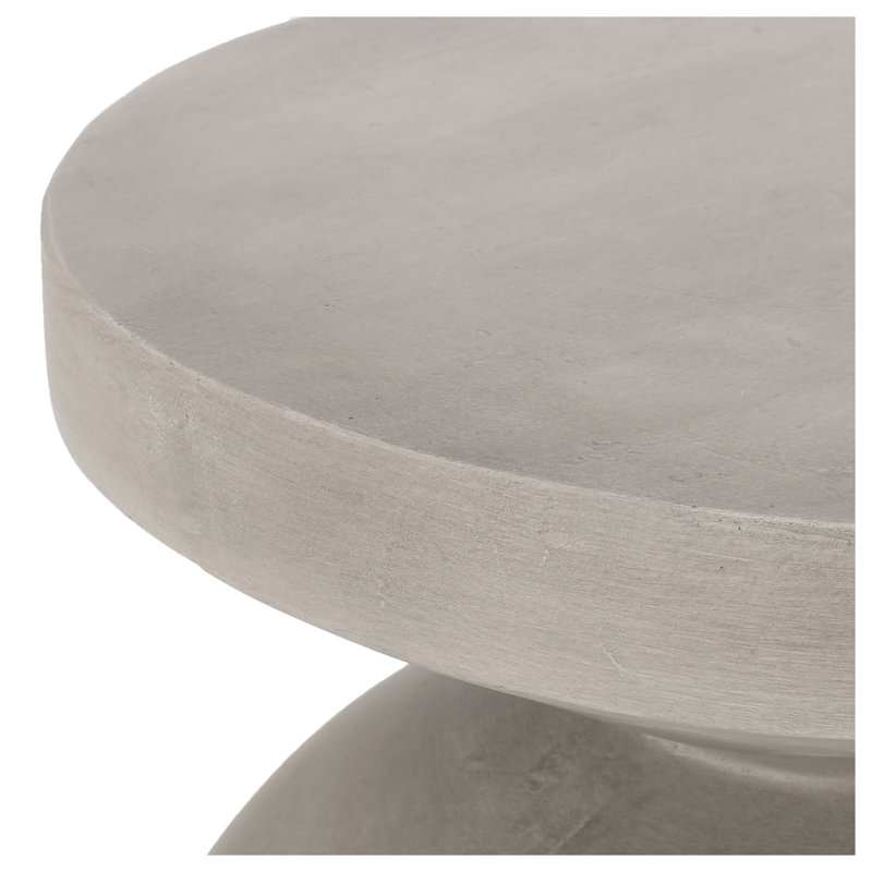 Table de bout d'extérieur légère avec piédestal tourné, table d'appoint en oxyde de magnésium gris clair