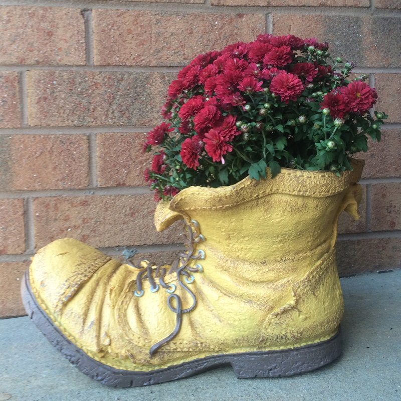 Toad Hollow Old Boot Statue Planter