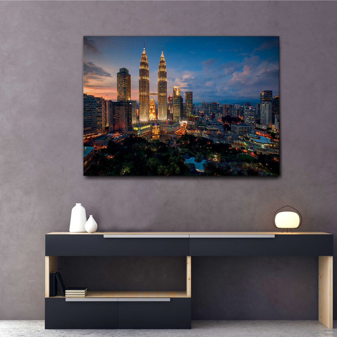 Leinwandbild Kuala Lumpur Skyline von Giallobus