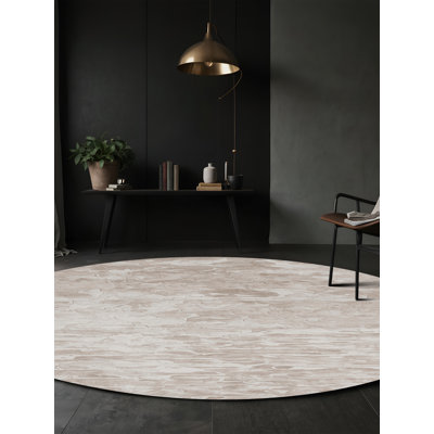 Tapis gris soyeux et moelleux