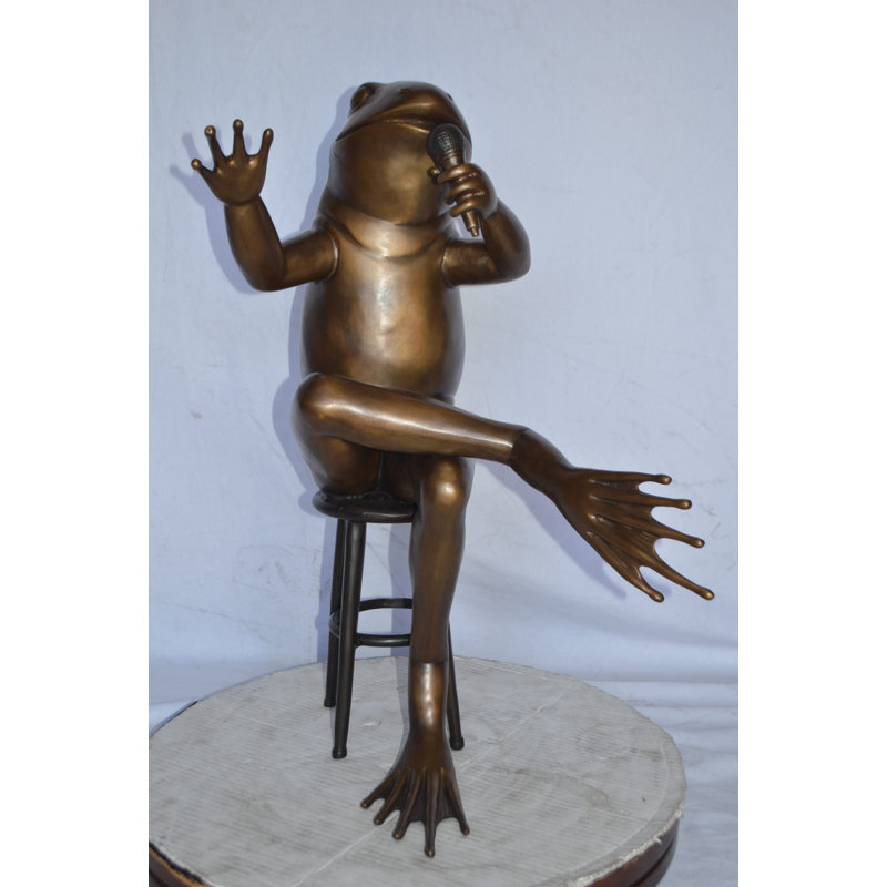 Statue comique grenouille en bronze - Taille: L 25 po x l 20 po x H 30 po.