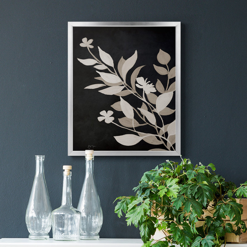 «Midnight Silhouette II», toile encadrée de qualité supérieure - prête à être accrochée, Argent, H 24 po x l 20 po