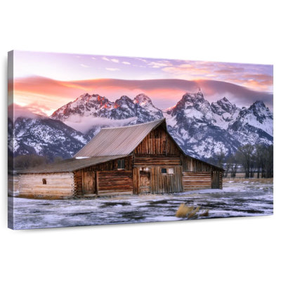 Lilie Moulton Barn In Winter