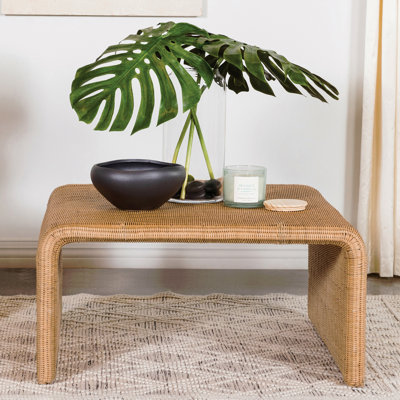 Table basse carrée en rotin tissé
