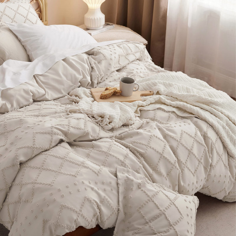 Bedsure Boho Cal King Duvet Cover - Beige Breathable & Soft Boho Bedding, Machine Washable Comforter Cover for All Seasons, Includes 1 Duvet Cover 104"x98" with 2 Pillow Shams & Zipper Closure