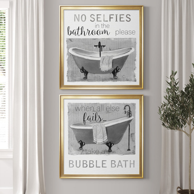 Neutral Selfies Bath - ensemble de 2 reproductions d'impressions, H 34,5 po x l 69 po x P 1,5 po, Toile encadrée dorée