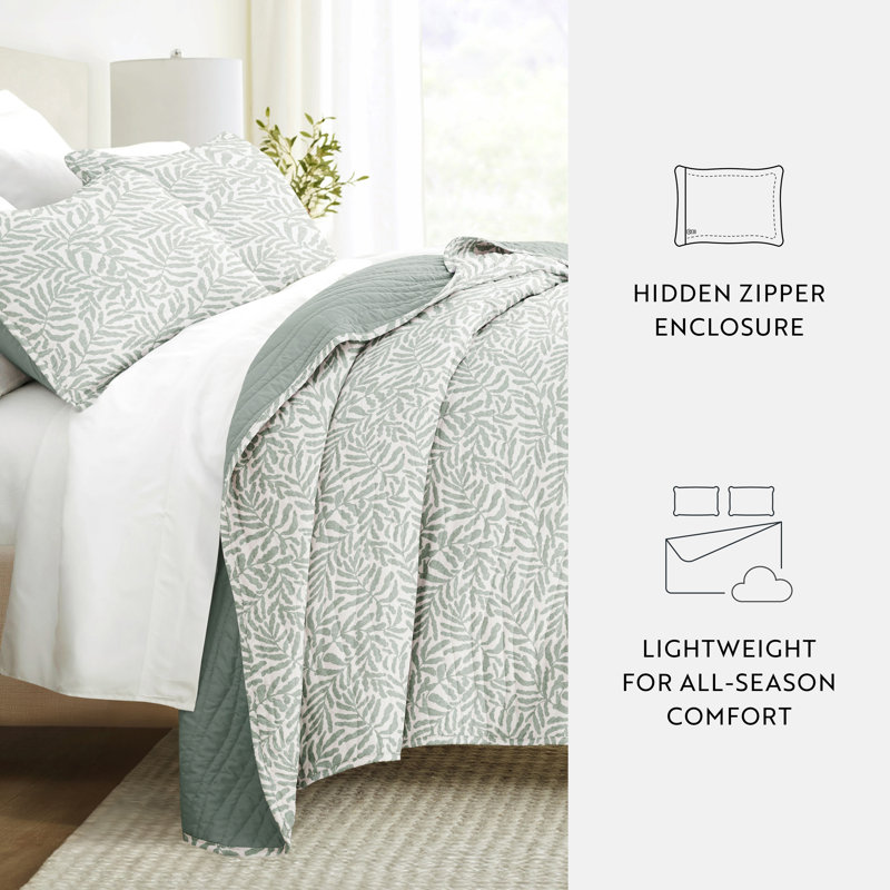 Quilt Set- Lightweight - All Season Quilted Coverlet - Tossed Ferns, King Quilt + 2 King Shams , Eucalyptus