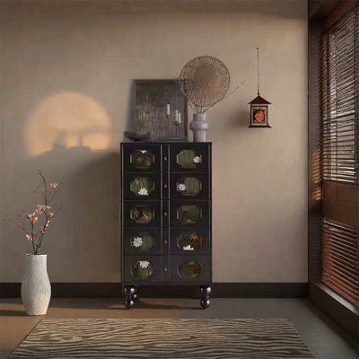 Armoire de rangement avec cadre en pin et plateau en bois de frêne