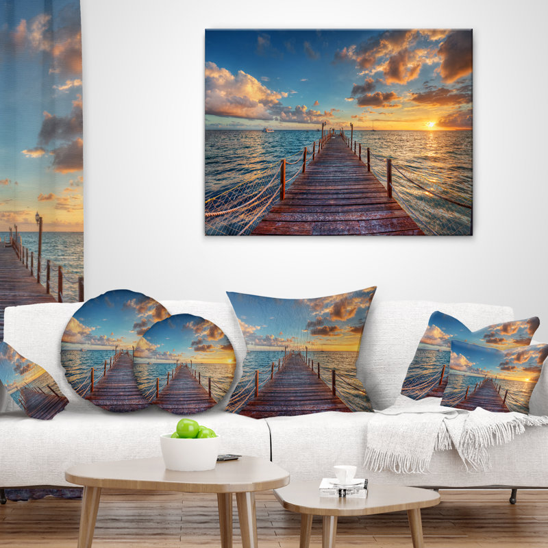 Brilliant Sunrise over Sea Pier - Coussin imprimé pont et pont, 16 po x 1 po, Coussin décoratif