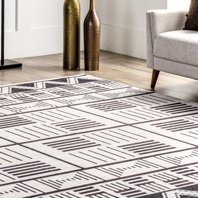 Evia Geometric Machine Washable Area Rug for Living Room Bedroom Dining Room Kitchen
