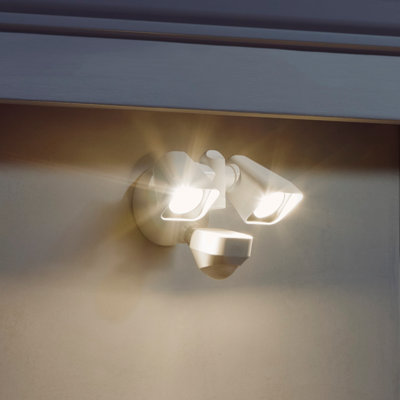 Smart 2 - Head LED Hardwired Dusk to Dawn Outdoor Security Flood Light with Motion Sensor and Timer
