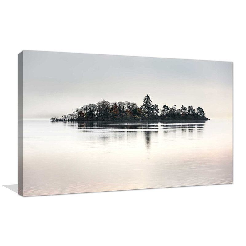 «Dawn At Loch Awe» par - photographie, H 28 po x l 48 po x P 1,5 po, Toile tendue