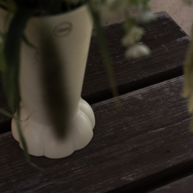 Vase crème Flora