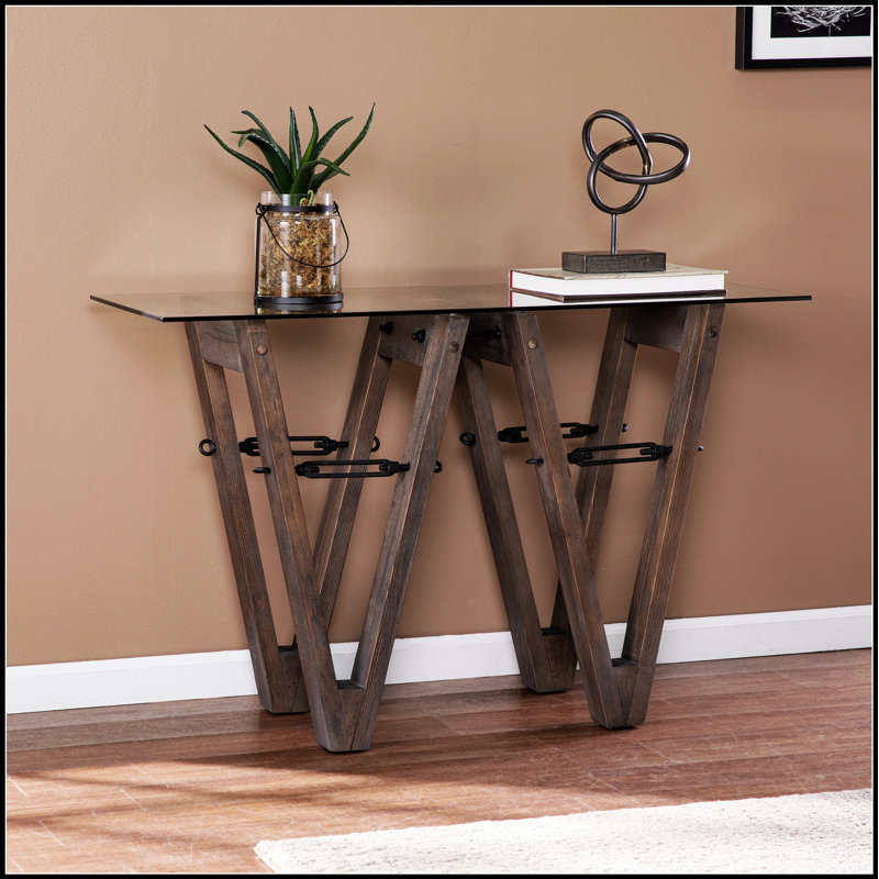 Console Garrinston en bois récupéré avec texture gaufrée et beaucoup de rangement, parfaite pour les cuisines modernes et les salles à manger.